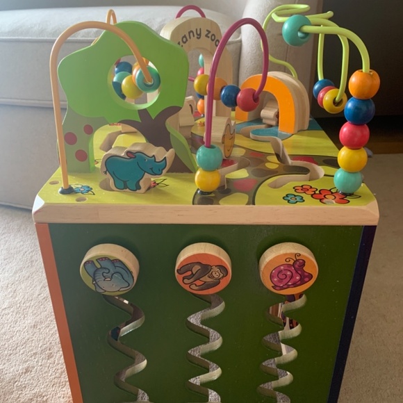 Wooden activity cube - Picture 3 of 6